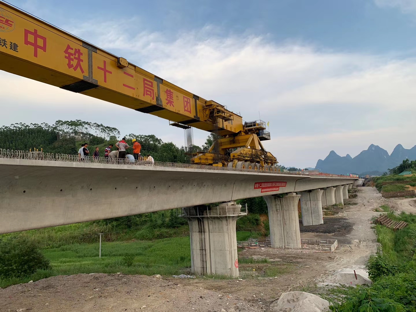 黄山预应力加固在公路桥梁施工应用